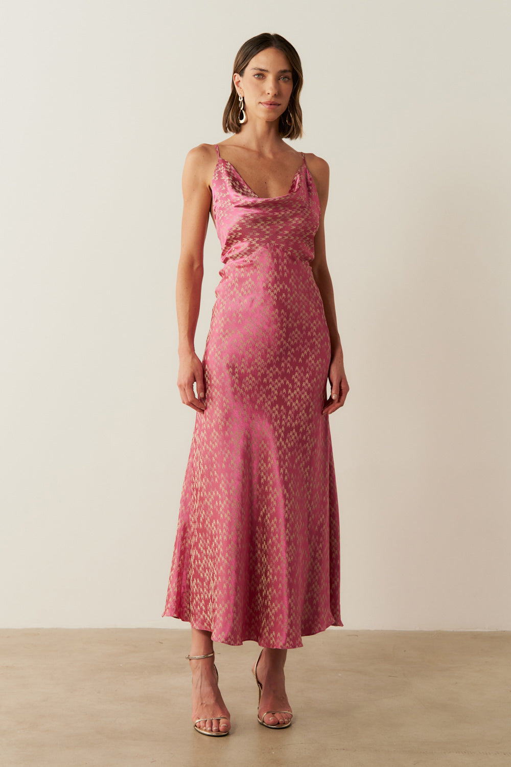 Vestido Long Midi Estampado com Decote Degagê e Alças Finas - Turquia Pink