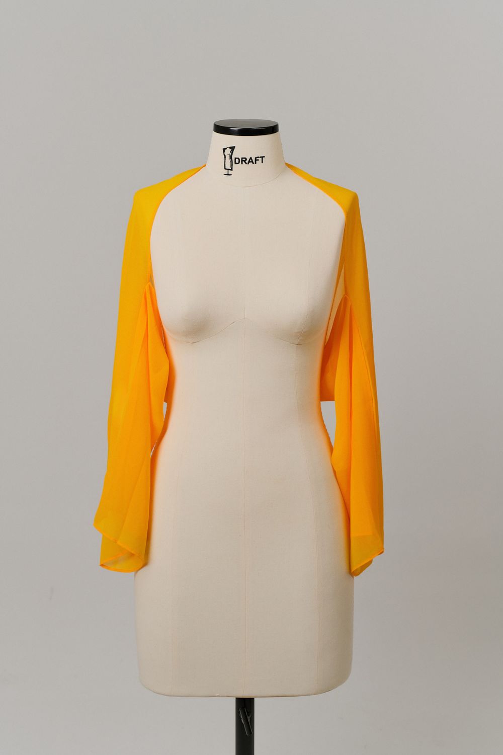 Echarpe Casaco Amarelo Manga