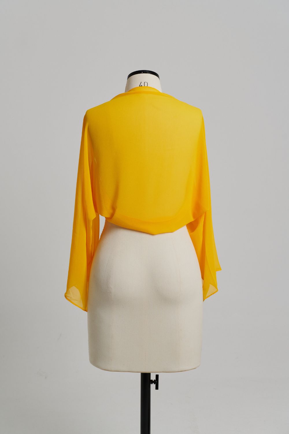 Echarpe Casaco Amarelo Manga