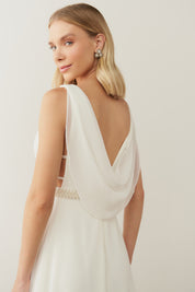 Vestido de Festa Longo com Decote em V, Cinto Bordado e Fenda - Elis Off White