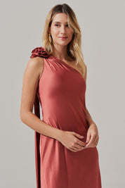 Vestido Long Midi com Decote Assimétrico e Flor Removível - Santa Fé Terracota