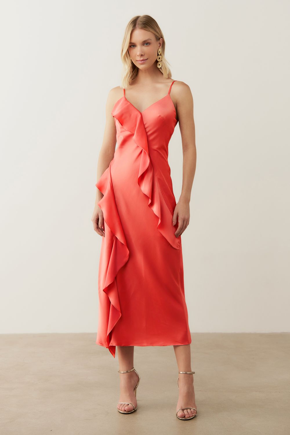Vestido Long Midi com Decote em V e Babados - Córdoba Coral