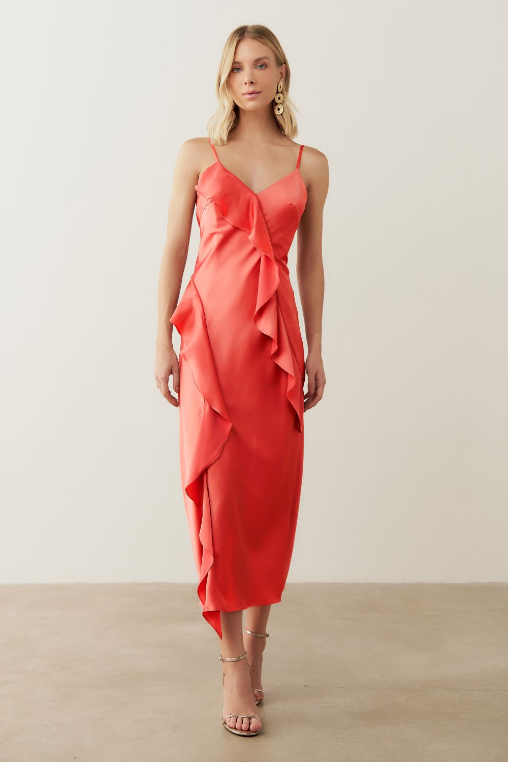 Vestido Long Midi com Decote em V e Babados - Córdoba Coral