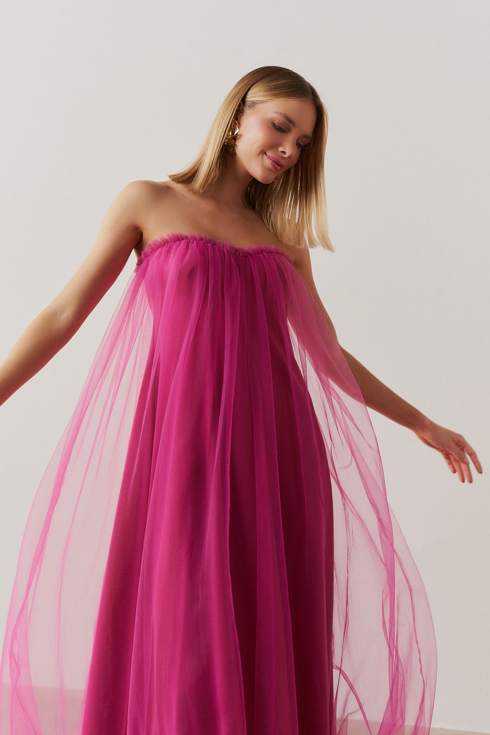 Vestido Long Midi Amplo com Decote Semi Coração e Babados  - Arabia Fucsia