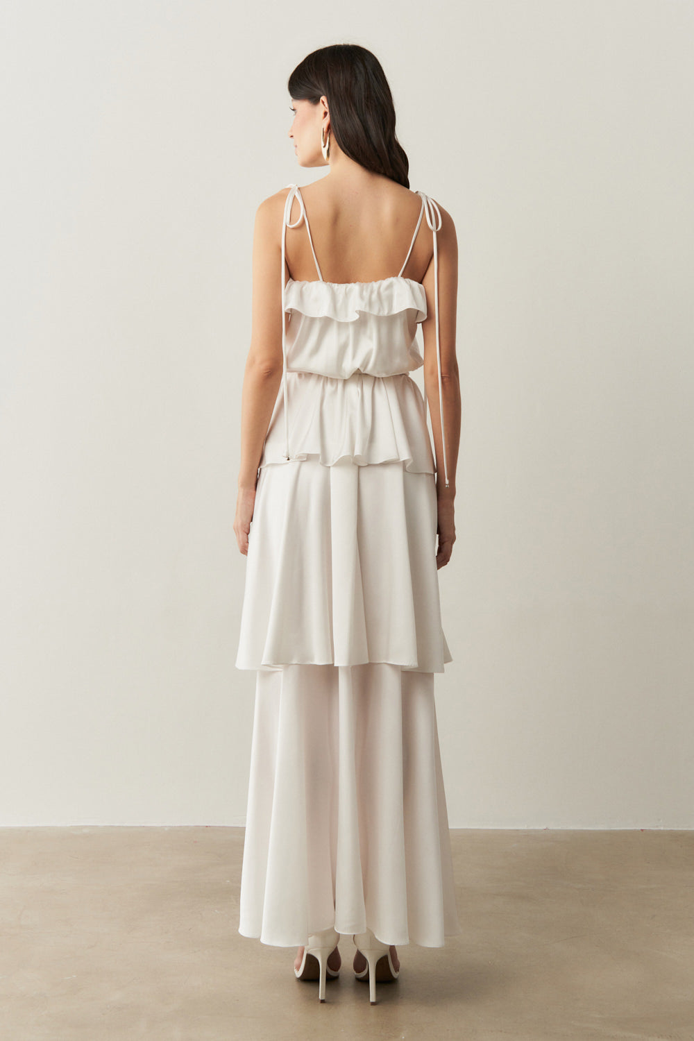 Vestido Long Midi com Alças Finas e Camadas Sobrepostas - Santiago Off White