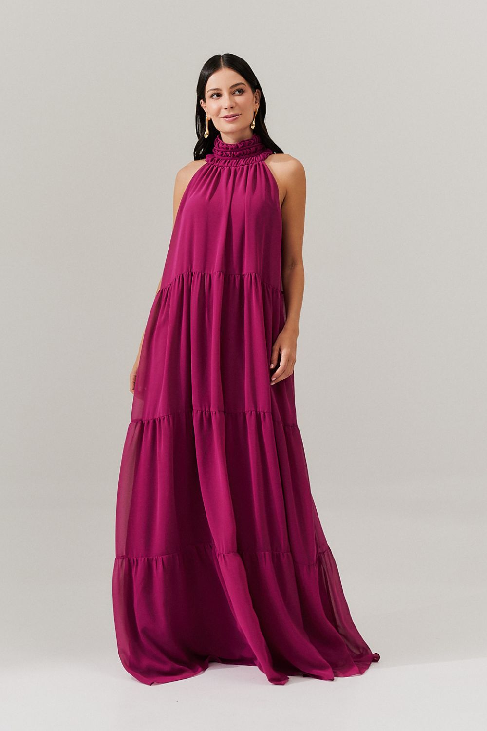 Vestido Longo com Decote Alto, Saia Fluída e Leves Franzidos - Nadine Fúcsia