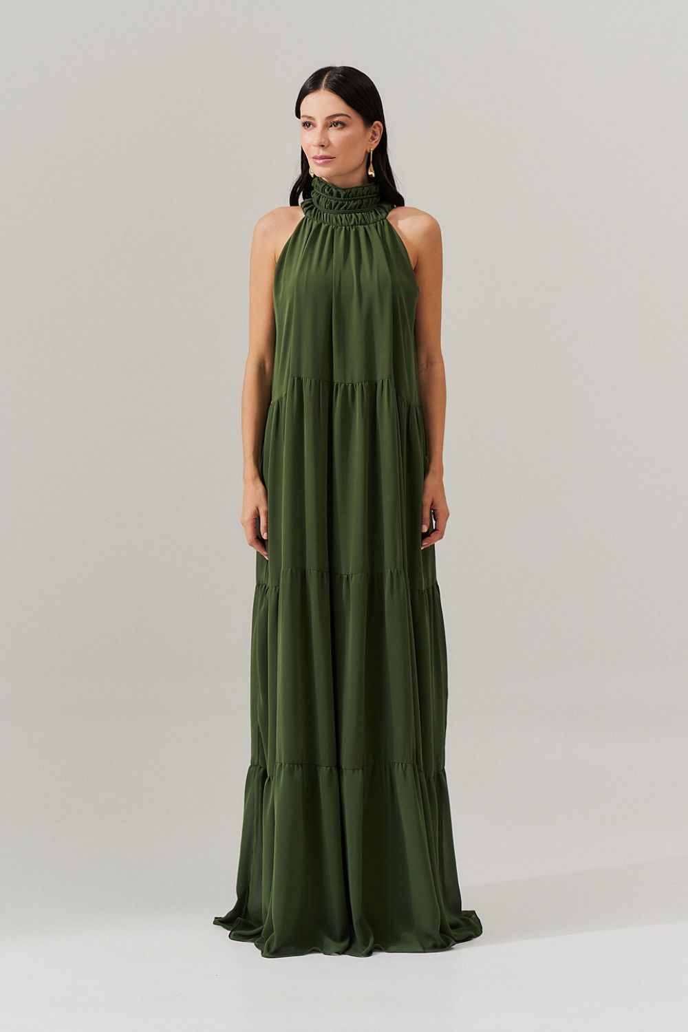 Vestido Longo com Decote Alto, Saia Fluída e Leves Franzidos - Nadine Oliva