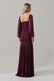 Vestido Longo com Decote Coração, Manga Longa e Fenda Lateral - Zuri Roxo Beringela