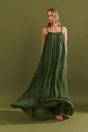 Vestido Longo com Decote Profundo nas Costas e Babado - Denale Oliva