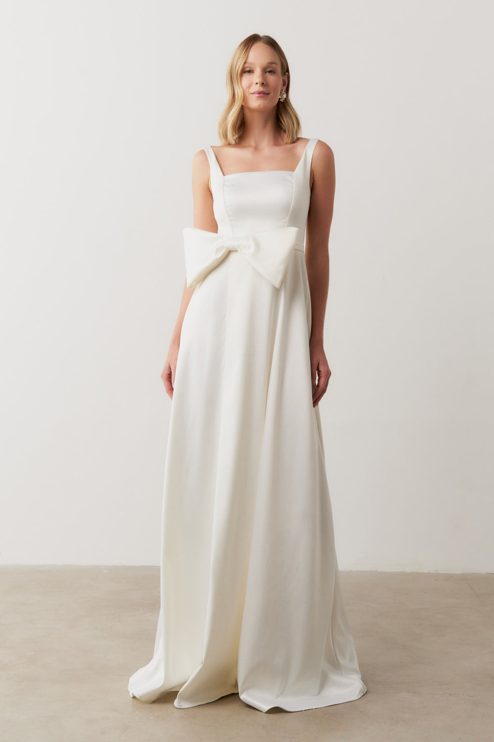 Vestido Longo com Decote Quadrado e Cinto com Detalhe de Laço - Quebec Off White