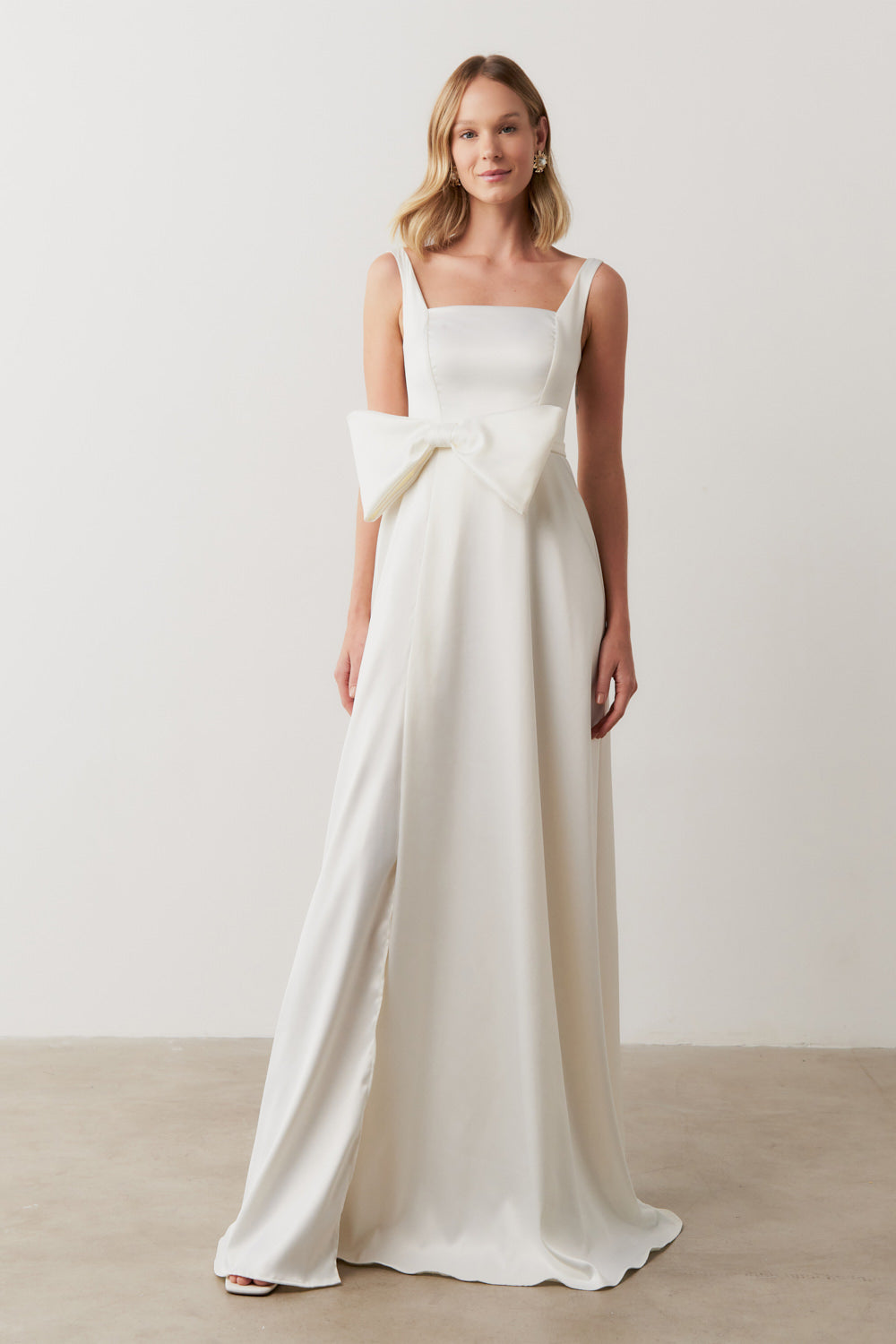 Vestido Longo com Decote Quadrado e Cinto com Detalhe de Laço - Quebec Off White