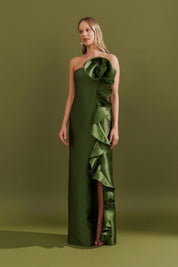 Vestido Longo com Decote Reto, Detalhe em Flor e Babado Frontal - Estocolmo Oliva