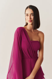 Vestido Longo com Decote Reto, Manga Longa Flare e Saia em Camadas - Austin Fúcsia