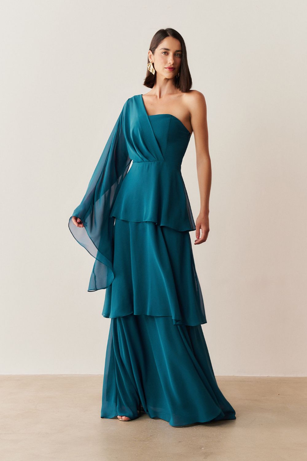 Vestido Longo com Decote Reto, Manga Longa Flare e Saia em Camadas - Austin Verde Petróleo