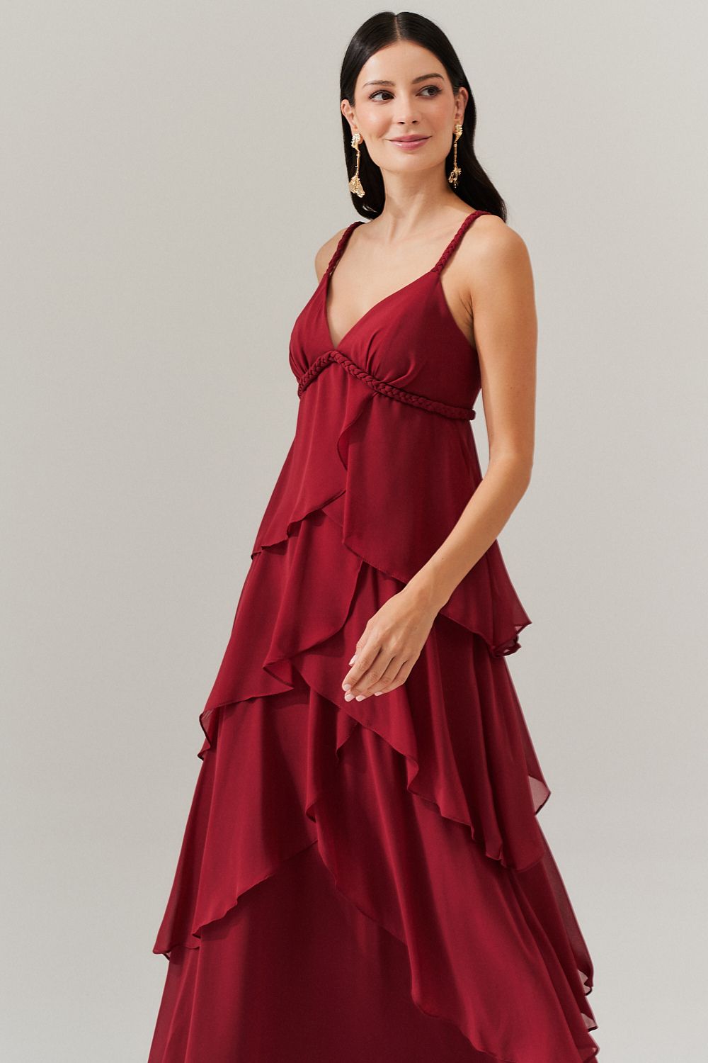 Vestido Longo com decote V e Saia em Camadas Sobrepostas - Laguna Marsala