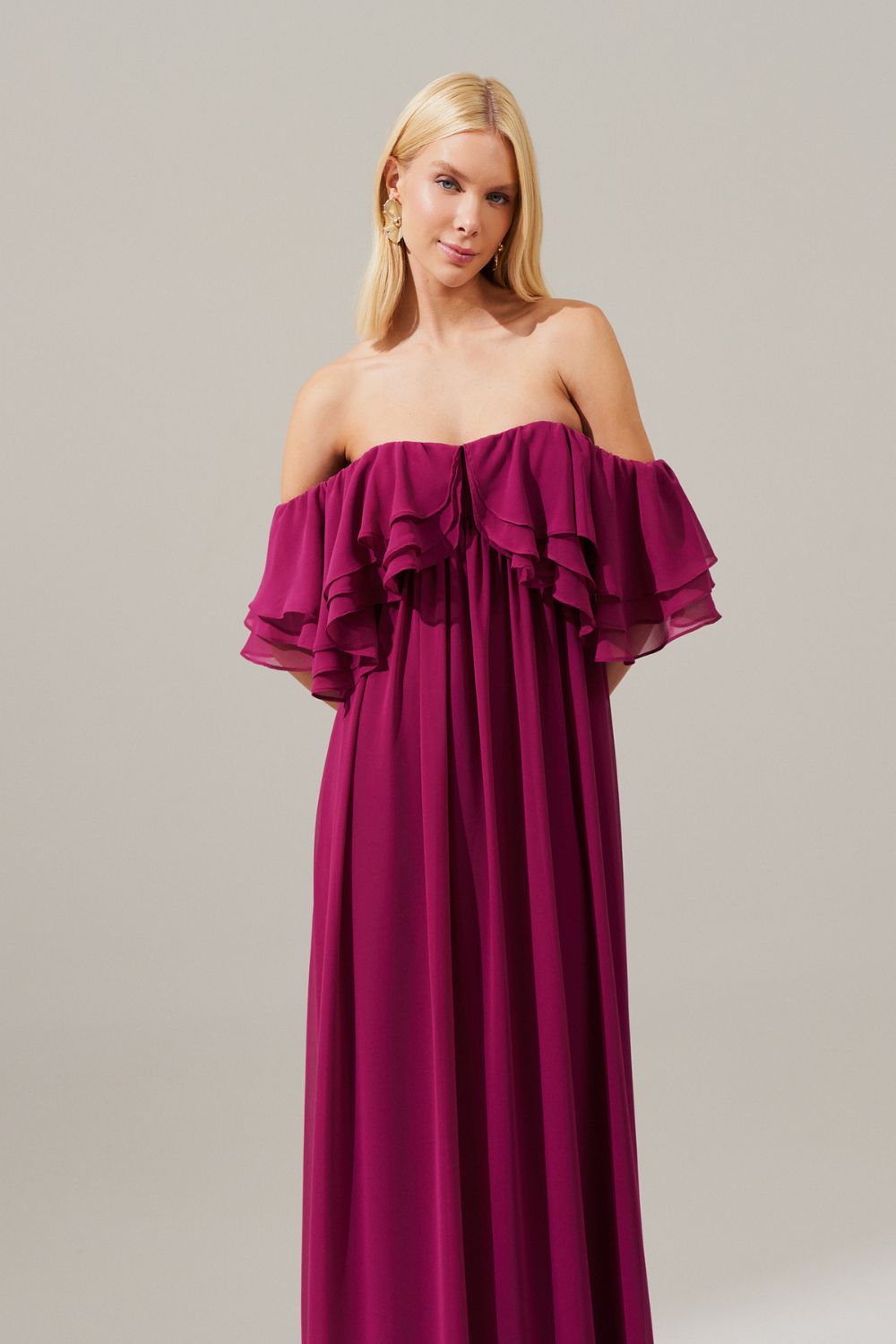 Vestido Longo com Mangas Ombro a Ombro e Babados - Himalaia Fúcsia