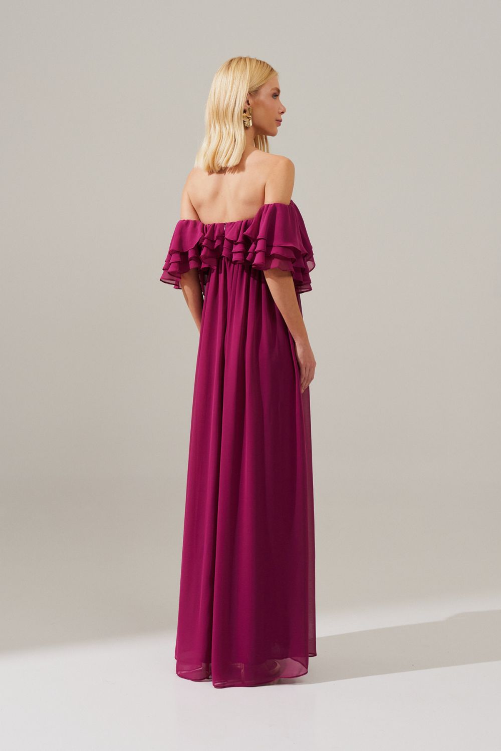 Vestido Longo com Mangas Ombro a Ombro e Babados - Himalaia Fúcsia