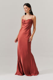 Vestido Longo de Cetim com Decote Coração Franzido - Croácia Terracota