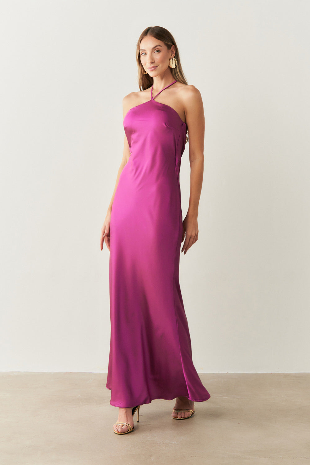 Vestido Long Midi de Cetim com Decote Triangular e Amarração nas Costas - Capri Fúcsia