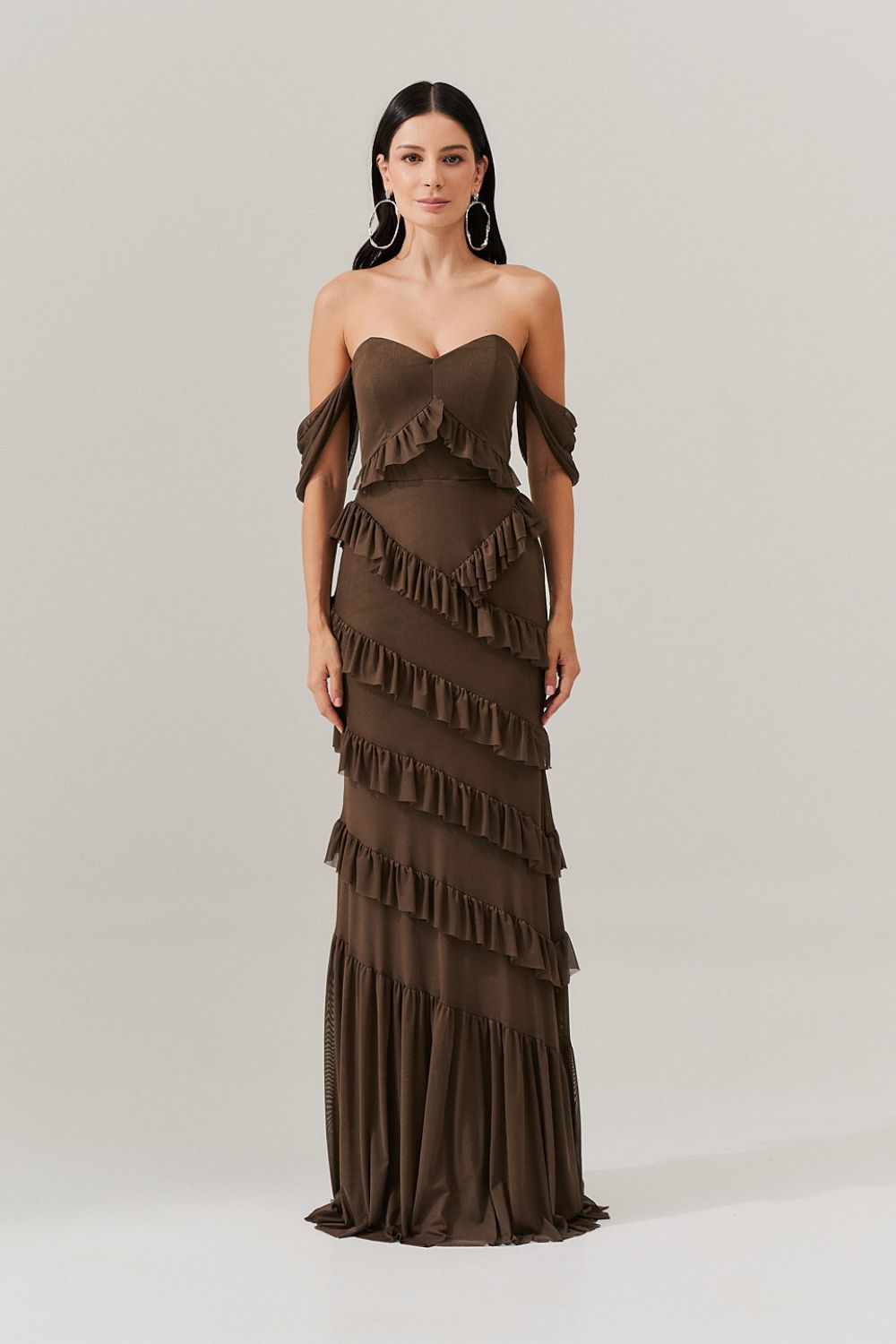 Vestido Longo Decote Coração com Recortes de Babado - Mendoza Mocha