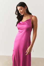 Vestido Long Midi em Cetim com Decote Degagê com Alças Finas e Amarração nas Costas - Austrália Violeta