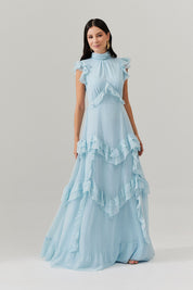 Vestido Longo Gola Alta, Recortes e Babados  - Monte Sinai Serenity