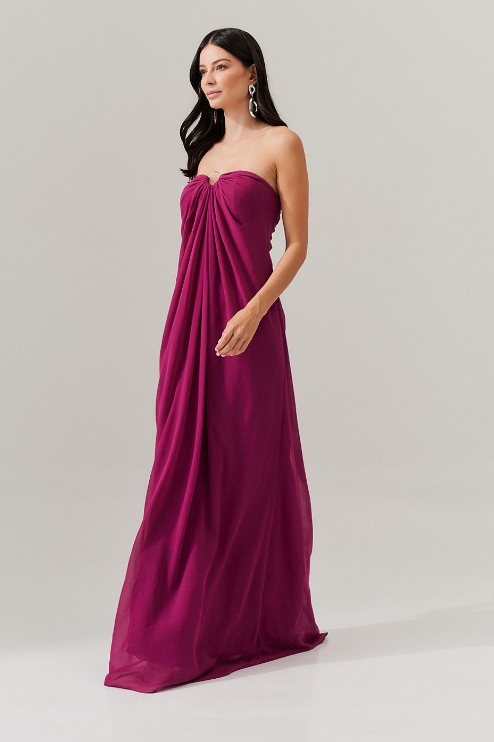 Vestido Longo sem Alça com Argola e Franzidos no Decote - Munique Fúcsia