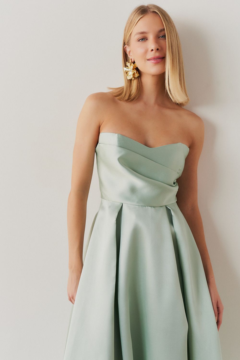 Vestido Longo Sem Alça, Pregas na Saia e Busto - Santorini Menta