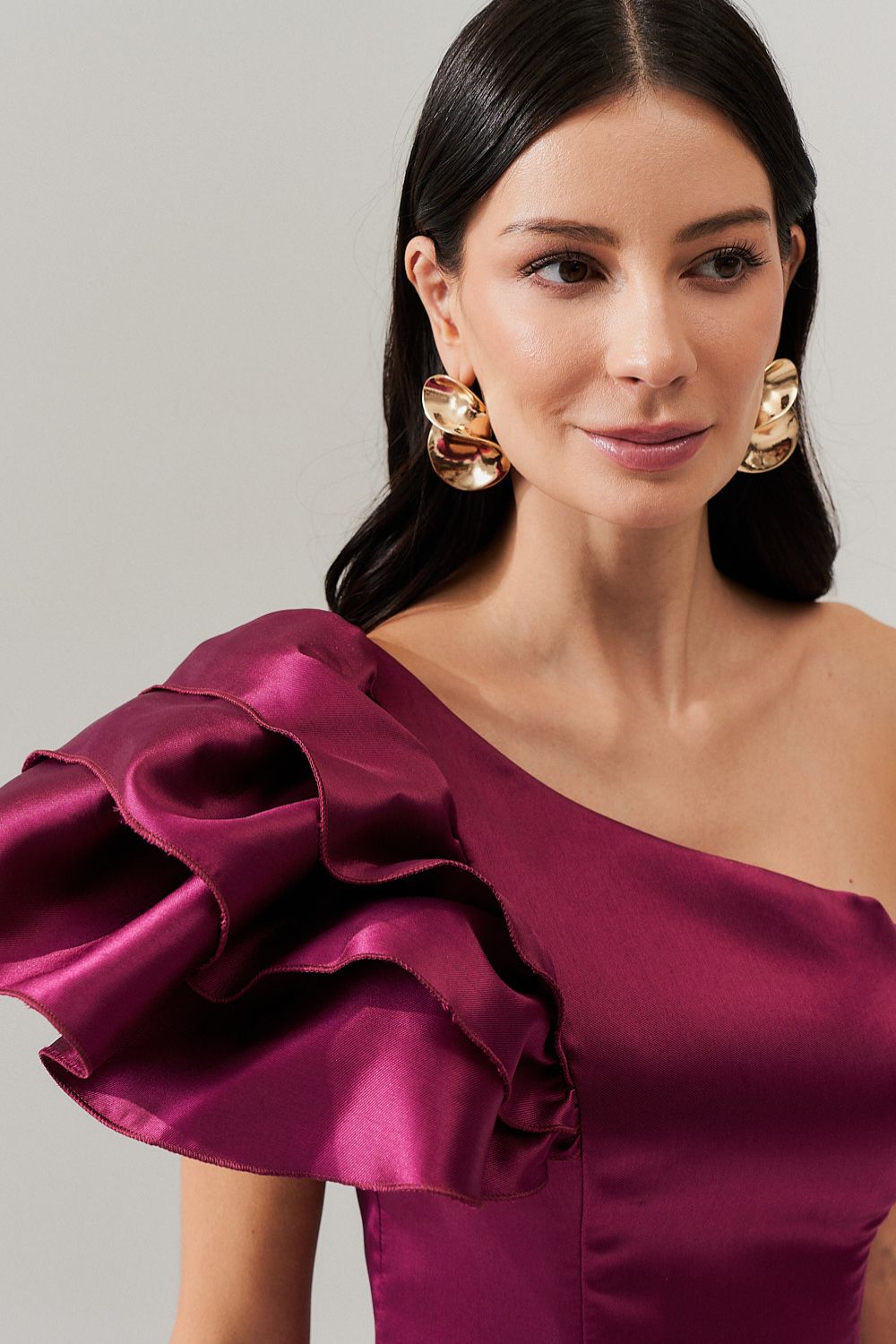 Vestido Longo Um Ombro Só com Babados e Saia Dupla - Everest Fúcsia