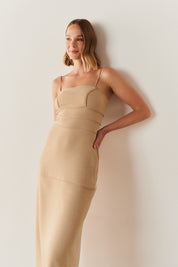 Vestido Midi Casual com Decote Reto e Saia Lápis com Detalhes em Viés - Ohio Bege