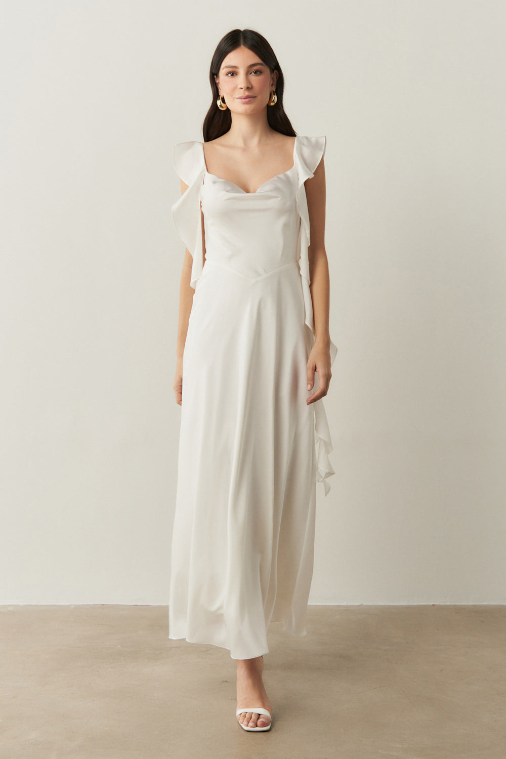 Vestido Long Midi de Cetim com Decote Degage e Babados Longos nas Mangas - Akita Off White