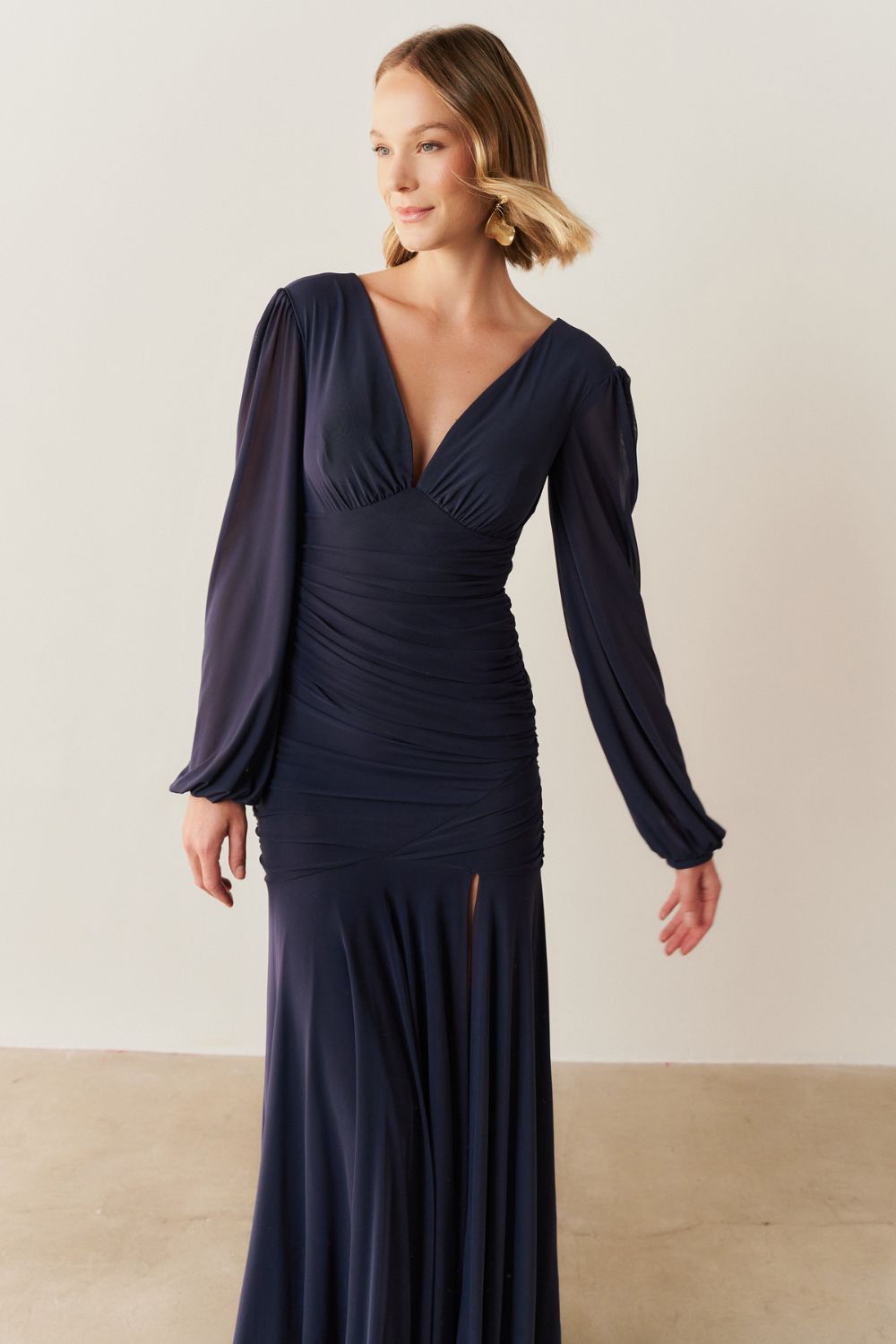 Vestido de Festa Longo com Mangas Longas e Fenda - Núbia Marinho