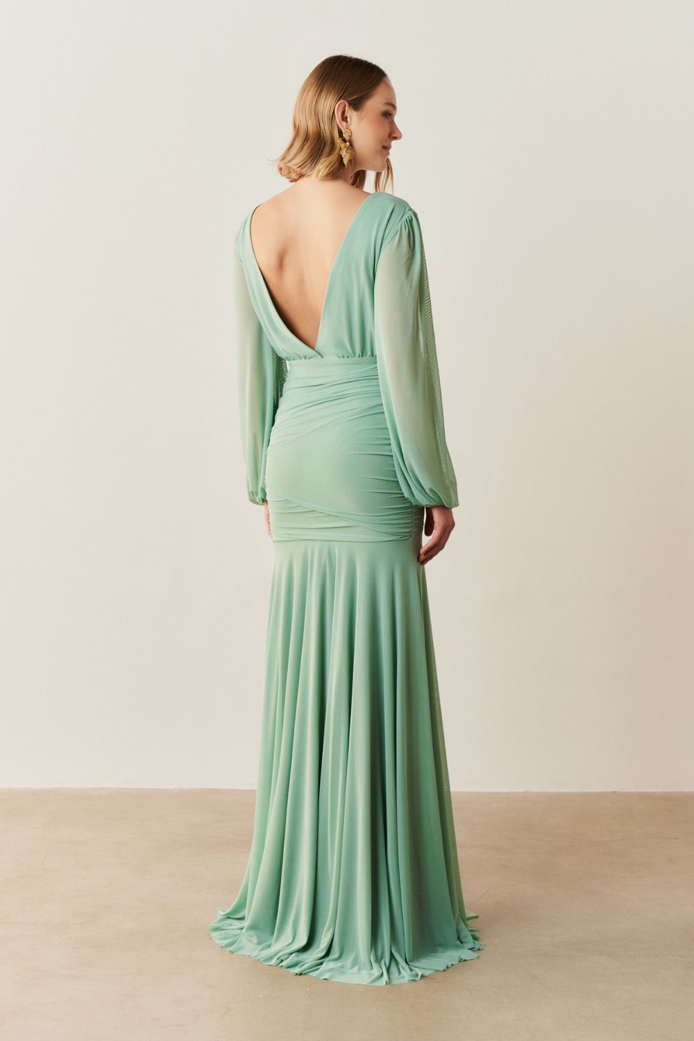 Vestido de Festa Longo com Mangas Longas e Fenda - Núbia Menta