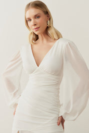 Vestido de Festa Longo com Mangas Longas e Fenda - Núbia Off White