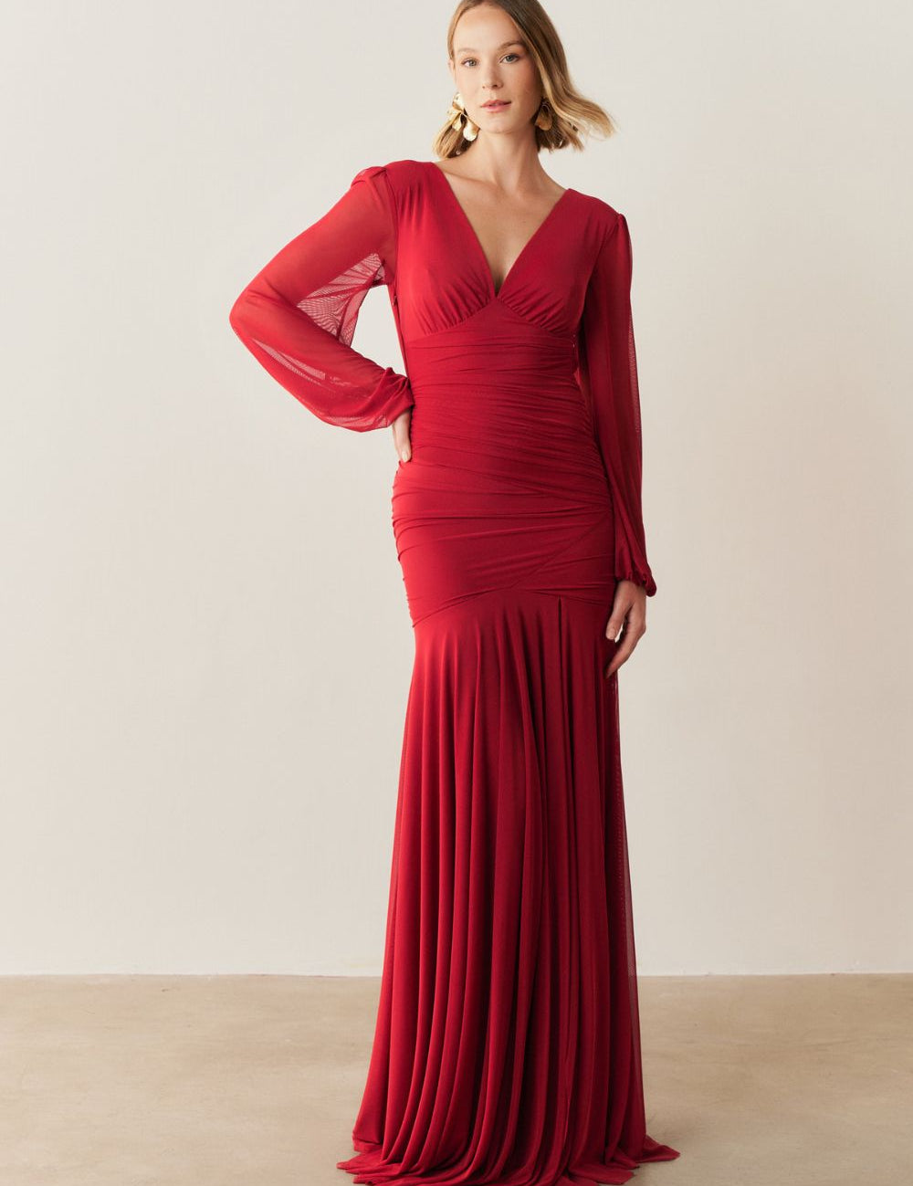 vestido_de_festa_longo_com_mangas_longas_e_fenda_nubia_vermelho_1506_1_04bc6e4a987970a0e012051367c909a1.jpg