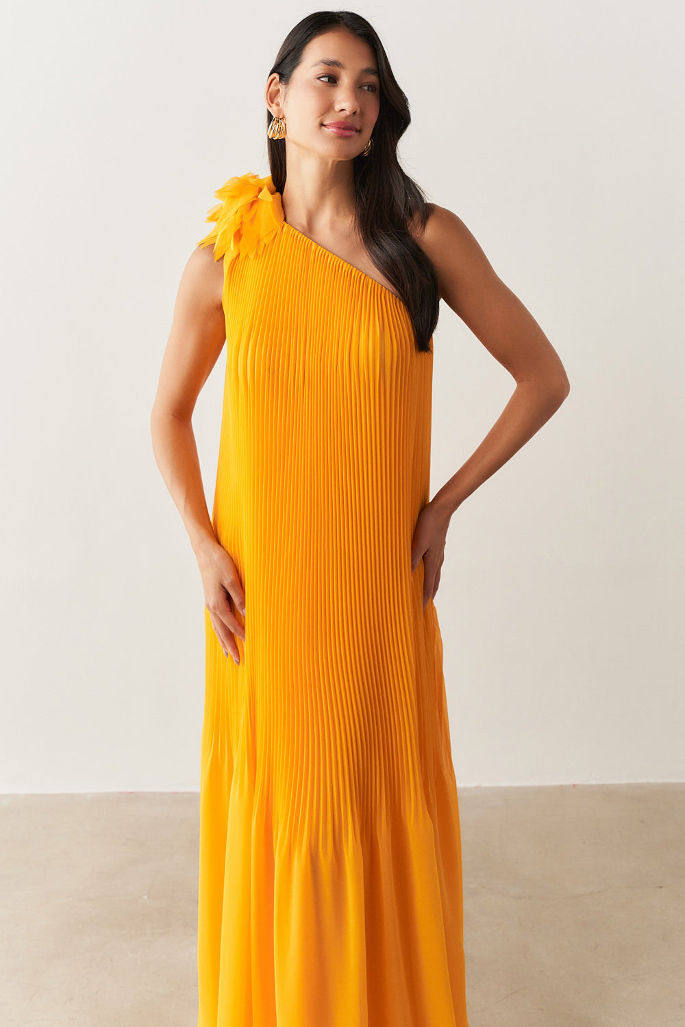 Vestido de Festa Longo e Plissado com Decote Ombro Único - Paris Amarelo Manga