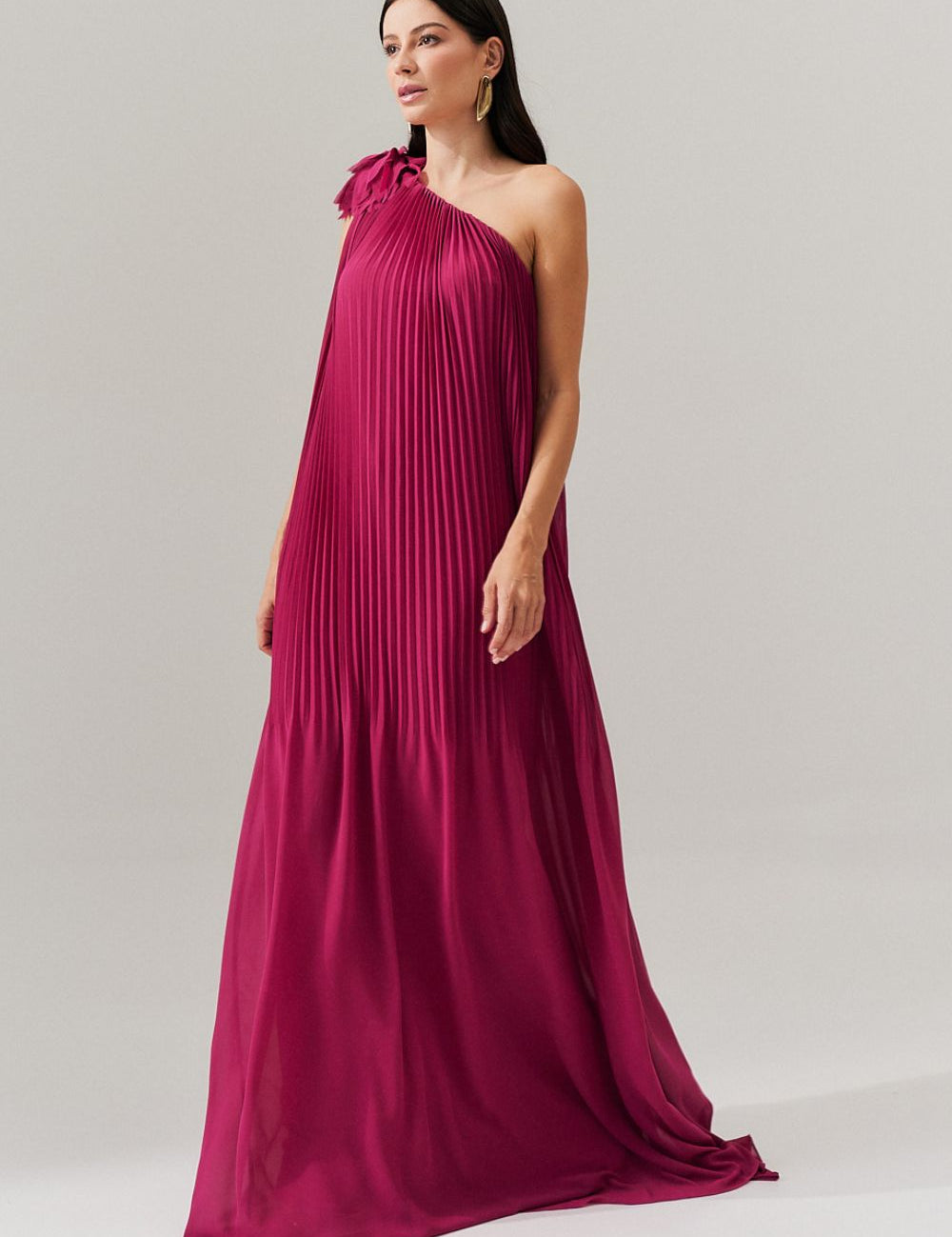 vestido_de_festa_longo_e_plissado_com_decote_ombro_unico_paris_fucsia_966_1_f11beff420e208916fd257daf67f3ea1_b16b1c55-e807-44ea-ae27-7230e3dbbeae.jpg