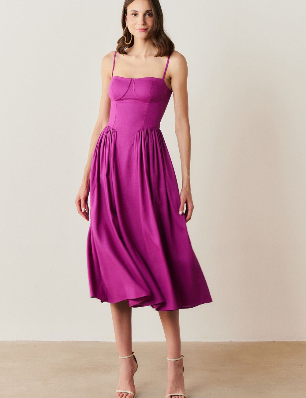 vestido_long_midi_em_viscolinho_cintura_baixa_com_franzido_e_busto_demarcado_zurich_fucsia_1744_1_2bddc3422c02abcb9ff2a452891aa7fd.jpg