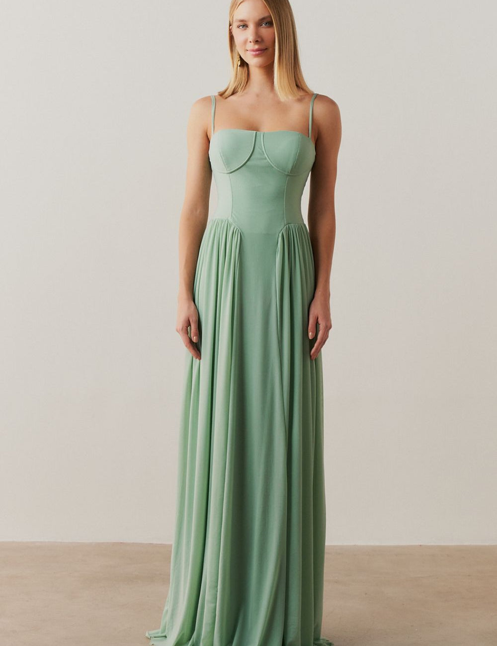 vestido_longo_busto_demarcado_e_saia_franzida_calgari_menta_2184_1_ff5c063b3cf86d2250e509ccad6f8024.jpg