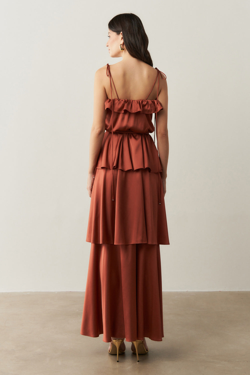 Vestido Long Midi com Alças Finas e Camadas Sobrepostas - Santiago Terracota