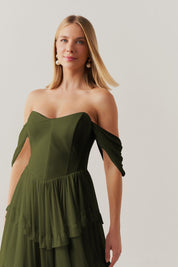 Vestido Longo com Busto Estruturado, Mangas Caídas e Saia com Babados - Bari Oliva