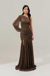 Vestido Longo com Decote de Ombro Único, Drapeados e Shape Sereia - Amsterdã Marrom