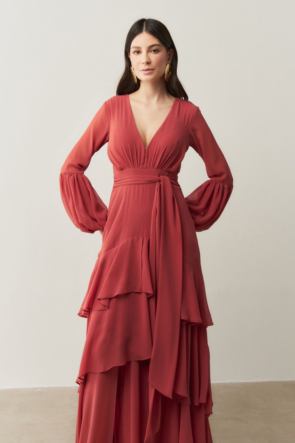 Vestido Longo com Mangas Longas e Saia em Camadas - Lyon Canela