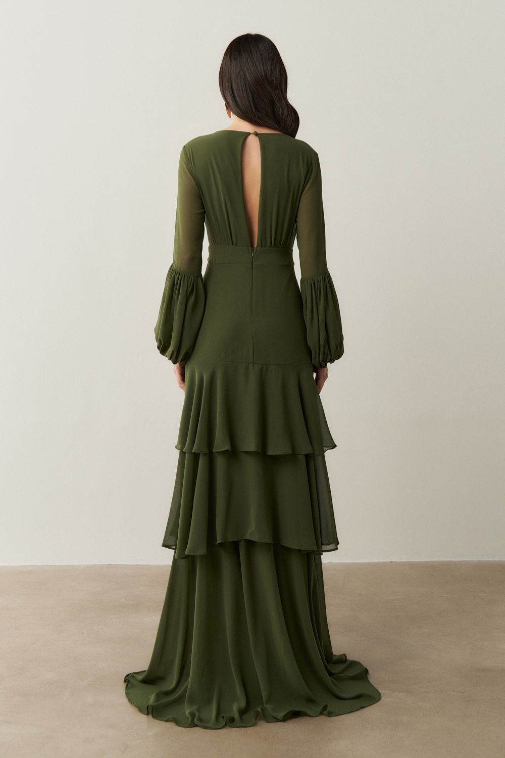 Vestido Longo com Mangas Longas e Saia em Camadas - Lyon Oliva