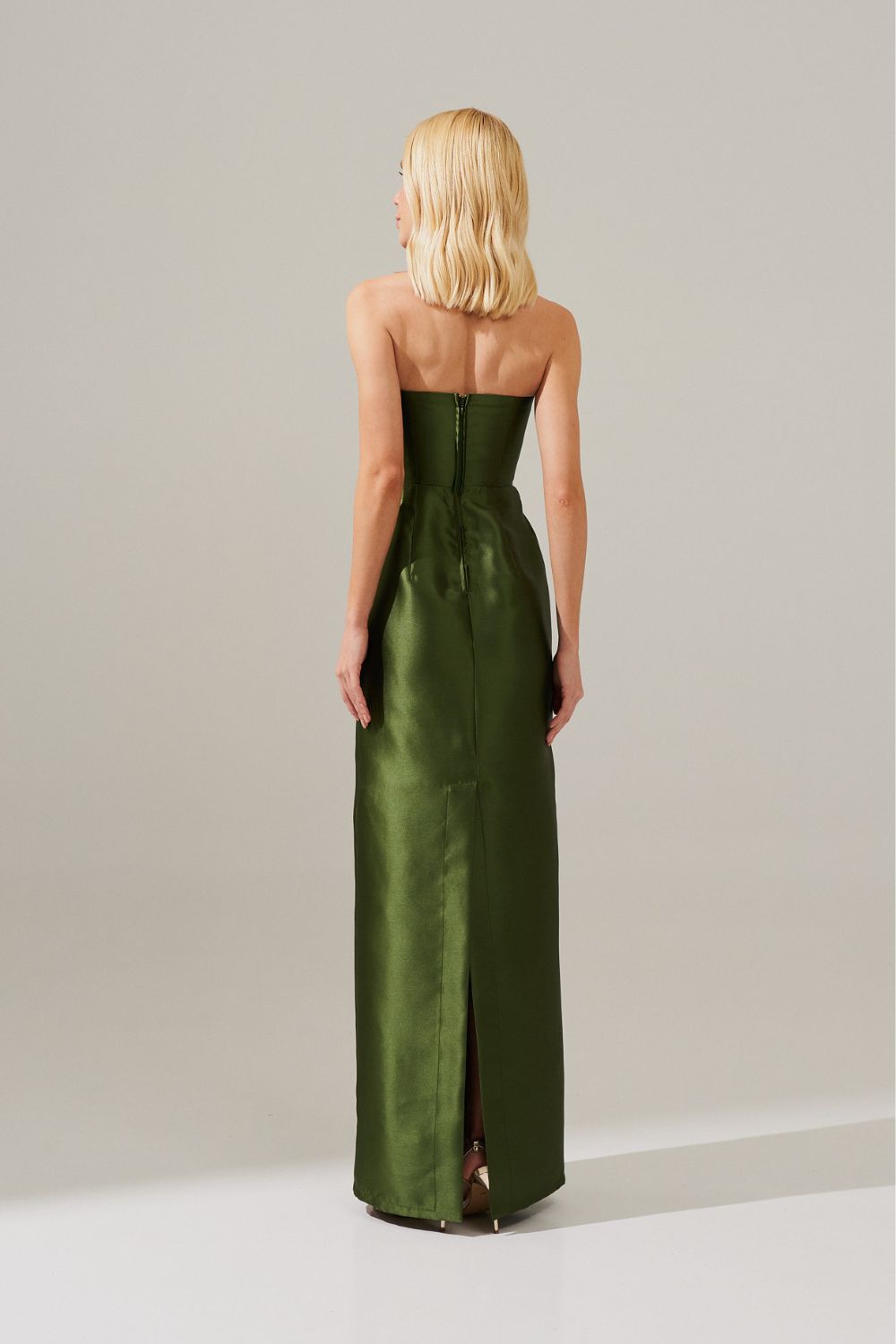 Vestido longo com Pala Assimétrica com Saia Lápis e Fenda traseira - Malásia Oliva