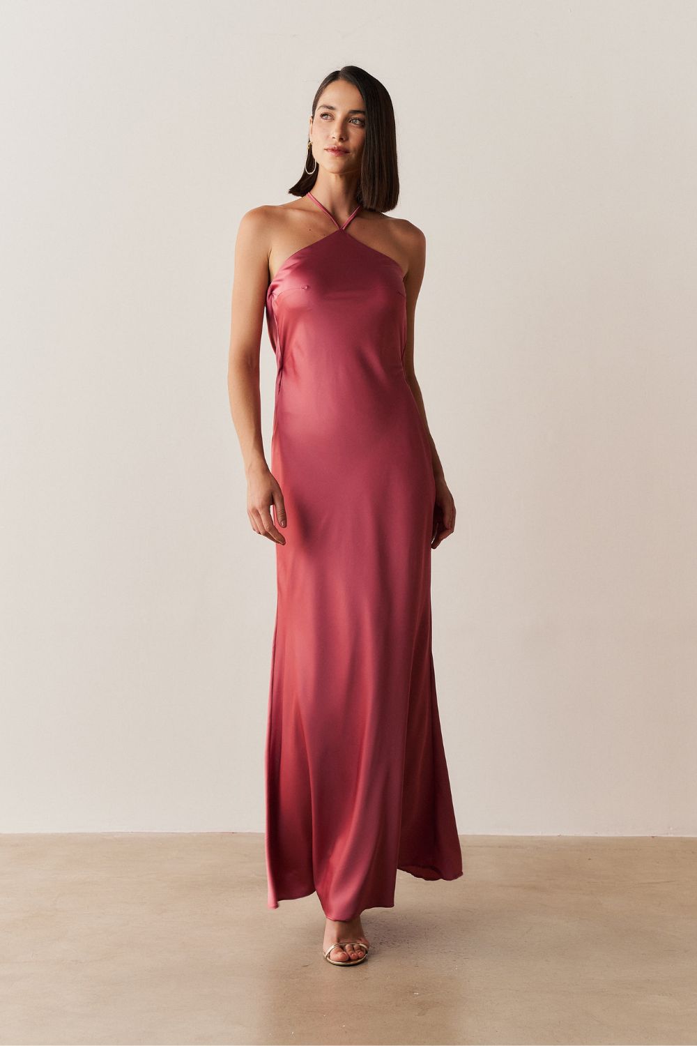 Vestido Long Midi de Cetim com Decote Triangular e Amarração nas Costas - Capri Canela