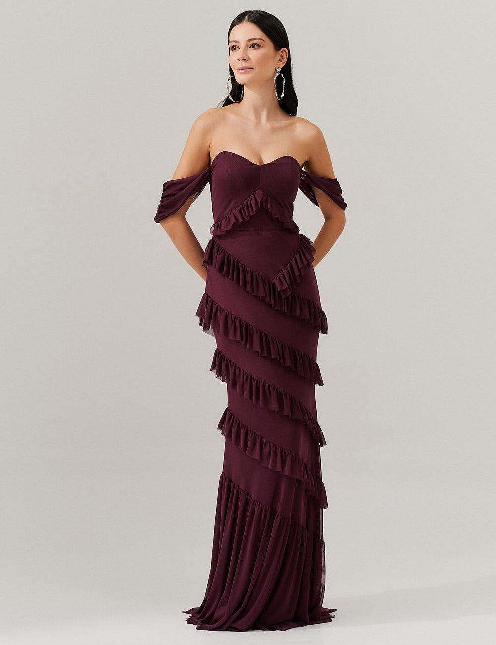 vestido_longo_decote_coracao_com_recortes_de_babado_mendoza_roxo_beringela_2592_1_029f0e04823c2c2d490f80f479f49daf.jpg