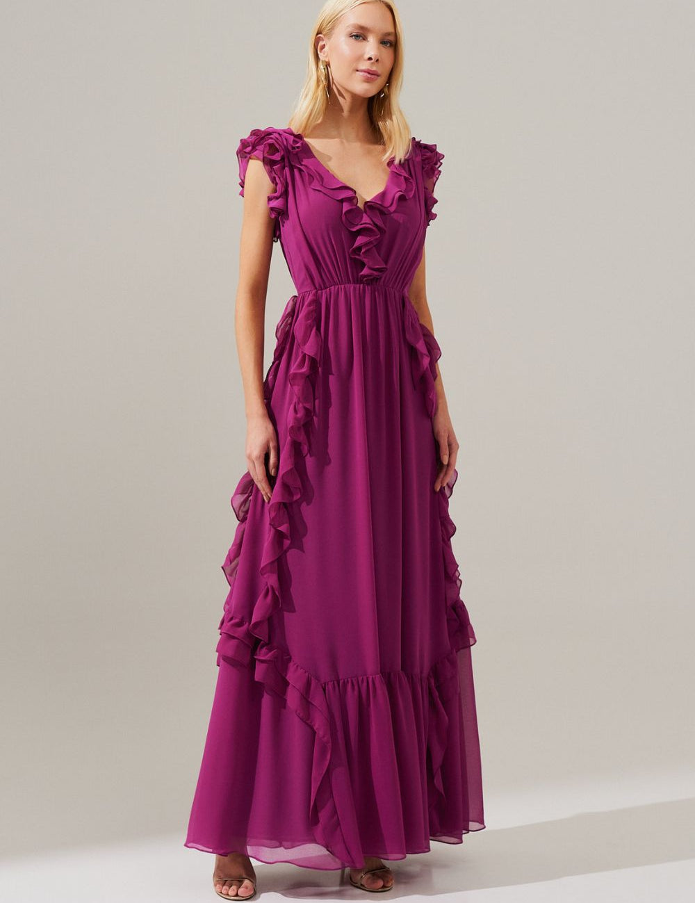 vestido_longo_decote_v_com_babados_no_decote_manga_e_saia_nilo_fucsia_2528_1_8f1894bde40e90a88e9373300c804f91.jpg