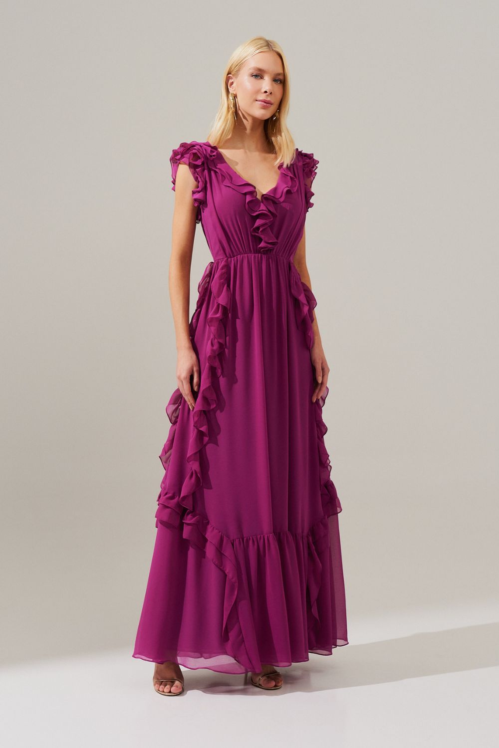 Vestido Longo Decote V com Babados no Decote, Manga e Saia - Bruma Fúcsia