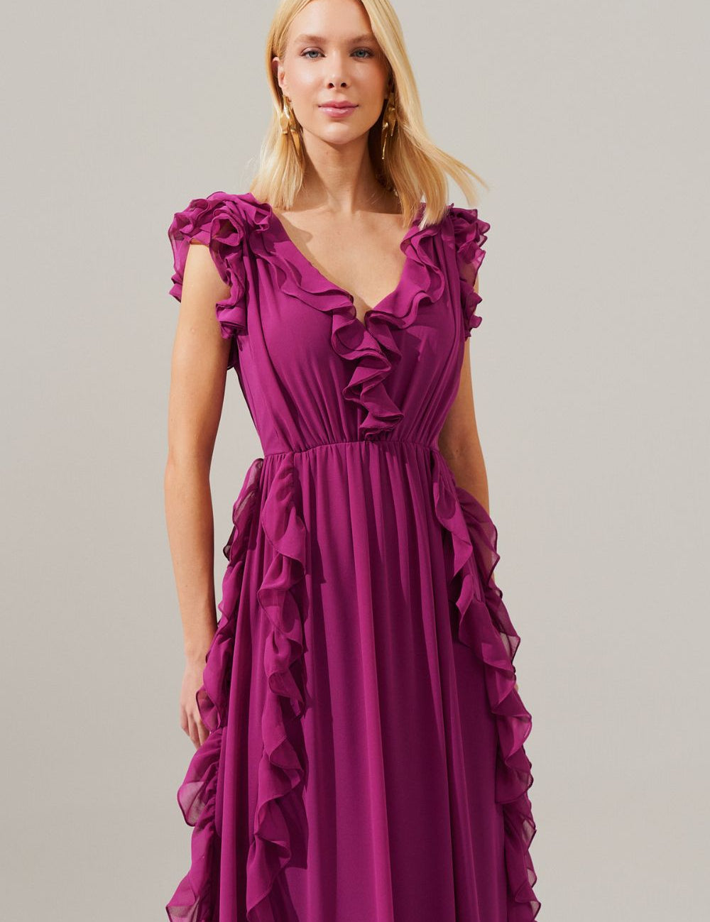 vestido_longo_decote_v_com_babados_no_decote_manga_e_saia_nilo_fucsia_2528_2_9975e4857352573195e4ac13cf2deac0.jpg